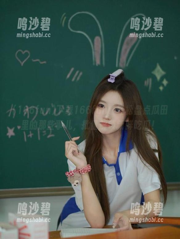 下载166fun，轻松盘点瓜田里的那些事儿，批量解锁新鲜吃瓜！