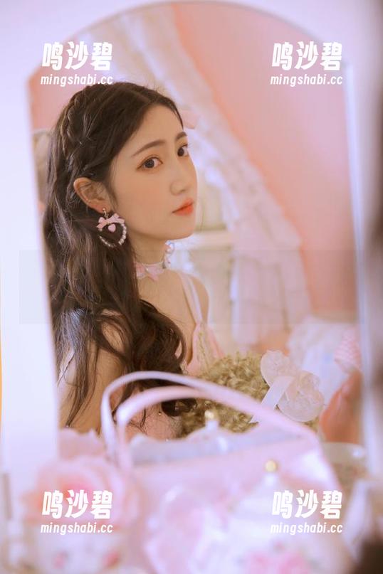17c吃瓜里的每一个瓜，都是我心头的小秘密……藏得真好！