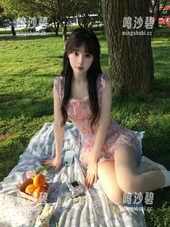 大家都在聊的最新瓜是什么？快来17吃瓜网看看吧，保证不失望！
