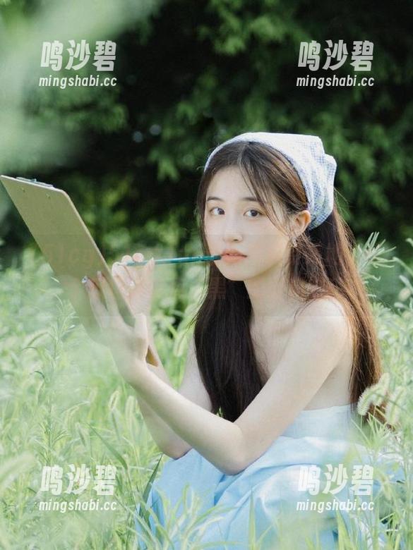 51cg.fun最新黑料聚集地，吃个瓜也得带点“黑”的调料吧！