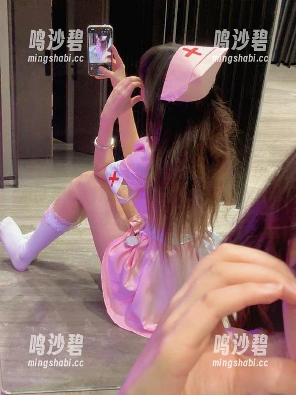 娱乐圈的八卦直接在718吃瓜网更新,真是看了停不下来,哈哈,瓜吃多了可要长肉哦! 娱乐圈的八卦直接在718吃瓜网更新,真是看了停不下来,哈哈,瓜吃多了可要长肉哦!