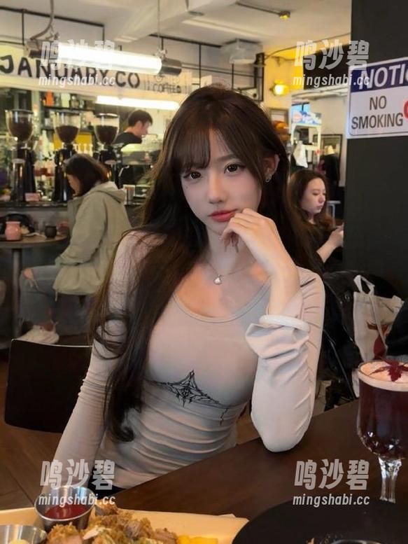 聊天记录里那点,嘴角微微上扬，ios版QQ和91cg.com又要发生什么趣事？