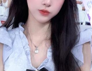 91朝阳发布专属吃瓜新姿势，边看边吃，别忘了擦嘴哦！