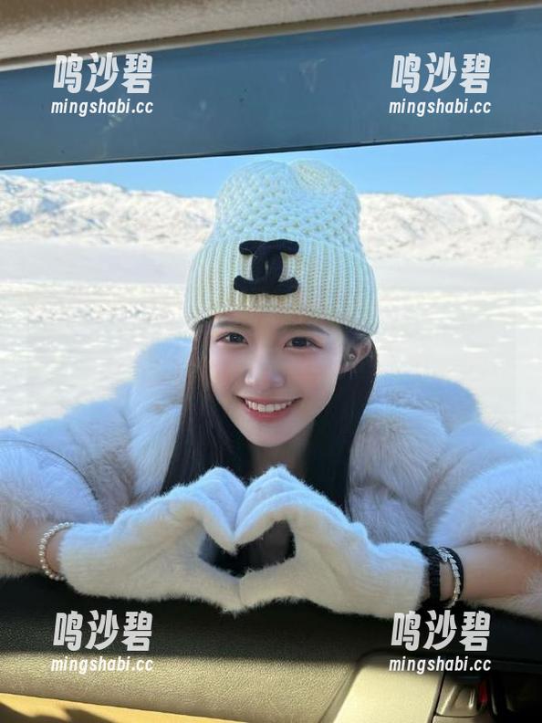 我发现每次cgcg.win更新都能让我瞬间转移注意力，社交小妙招就是这么简单！