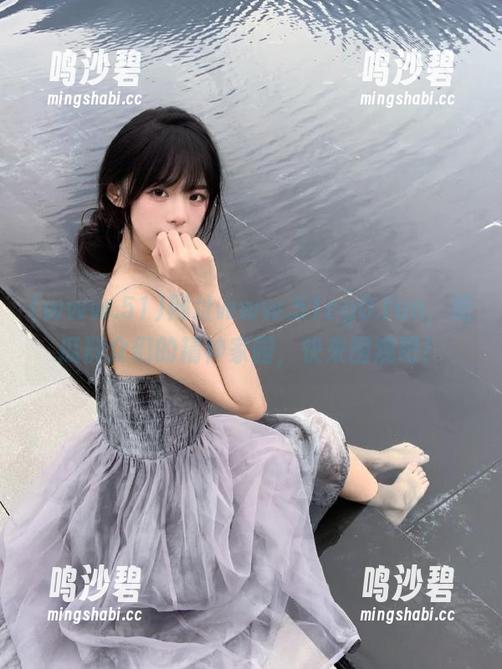 网址www.51cg0.fun，吃瓜群众们的精神家园，快来围观吧！