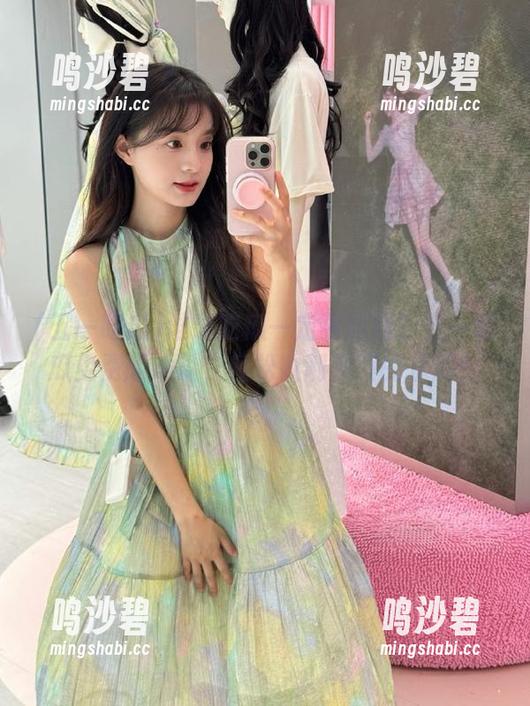 谁说吃瓜一定要花钱？五一吃瓜免费版地址，轻松收割观察的乐趣！
