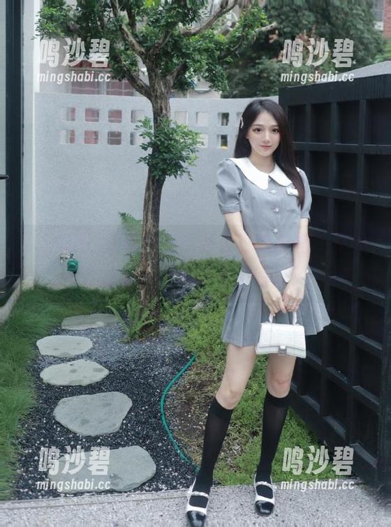 揭秘！吃瓜网入口的真相，快分享给朋友，别让他们错过！