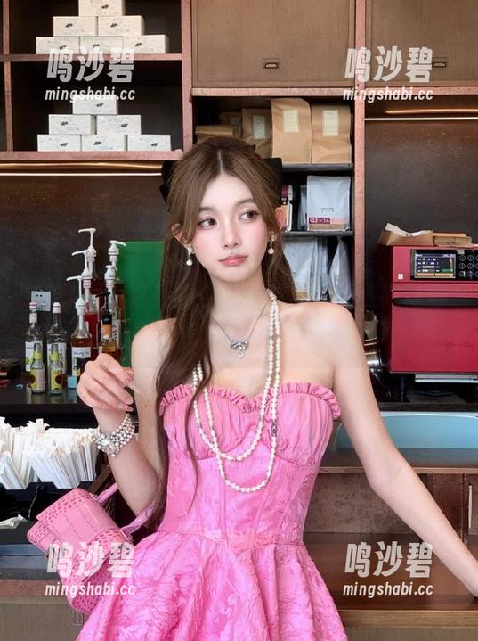 吃瓜网今日吃瓜，永不迷路让你一路畅快瓜行，快来尝尝吧！
