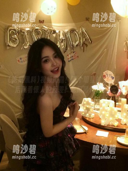 视频揭露！哪个明星的光鲜背后藏着惊人的反差！吃瓜黑料来袭！