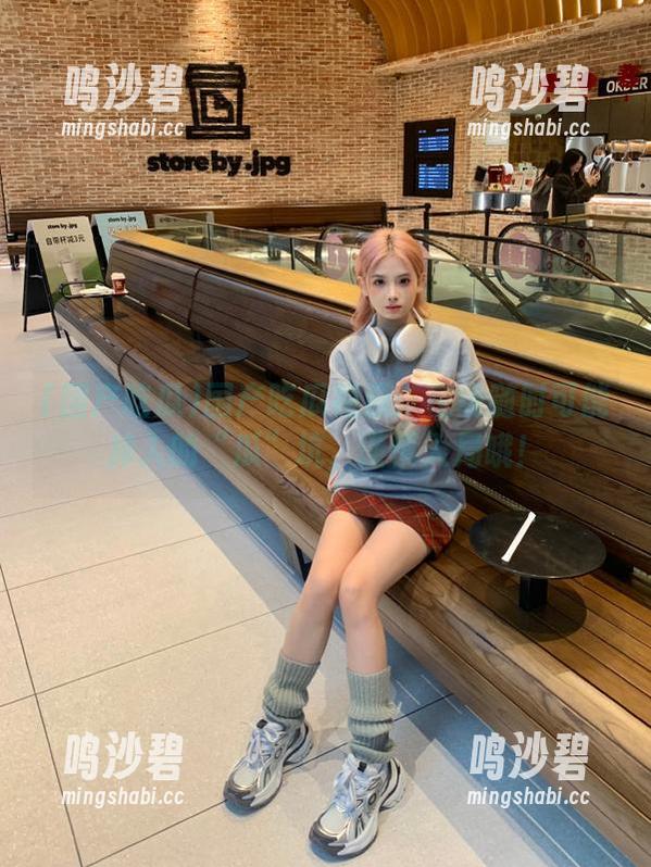 国产吃瓜视频：在线随时可能掉入的“瓜”坑，谨慎入局哦！