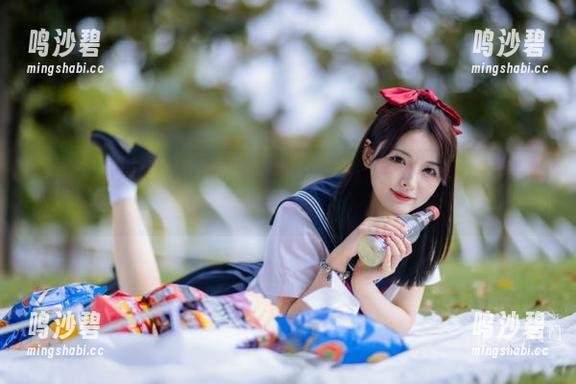 在线吃瓜网页里，网红们的花式生存法则，我只想说：好佩服！