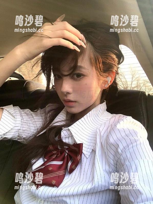 在‘我要吃瓜51app’里,我就是那颗最甜的瓜! 在‘我要吃瓜51app’里,我就是那颗最甜的瓜!
