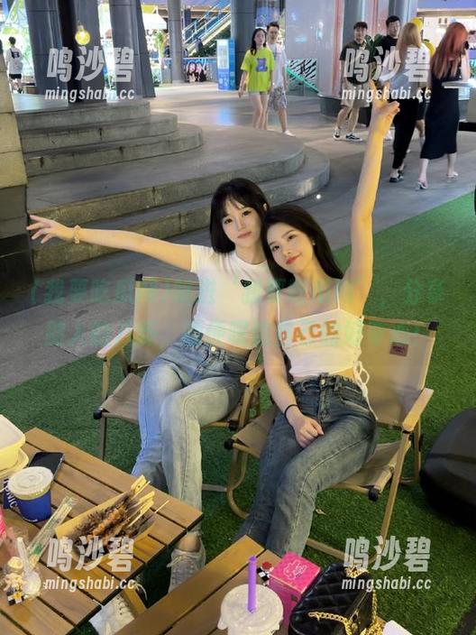 跳进‘我要吃瓜网’,分享别人的八卦,顺便喂饱自己的好奇心! 跳进‘我要吃瓜网’,分享别人的八卦,顺便喂饱自己的好奇心!