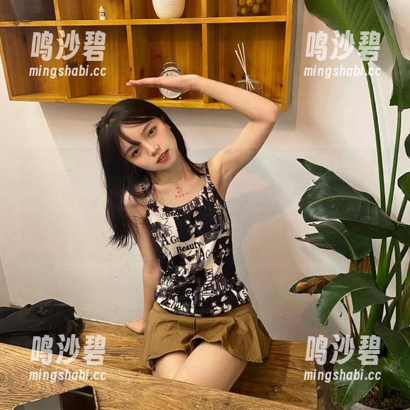 听说“黑料正能量zzzttt”的地址不限于网络，也许是你的精神出口，是个隐藏的传送门？