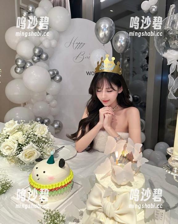 越狱也别郁闷，ios版黑料社1.41帮你搞定所有奇葩消息！