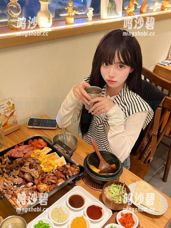黑料社视频：这真是个连续剧吧，不打烊的瓜感觉每天“新鲜”！
