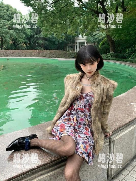 想要吃到最新的瓜？下载黑料社，立马接收到爆料特供！