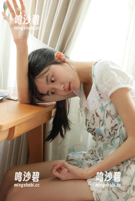 这是个什么地方？黑网料传送门，点击就能领略明星的“奇葩日常”！